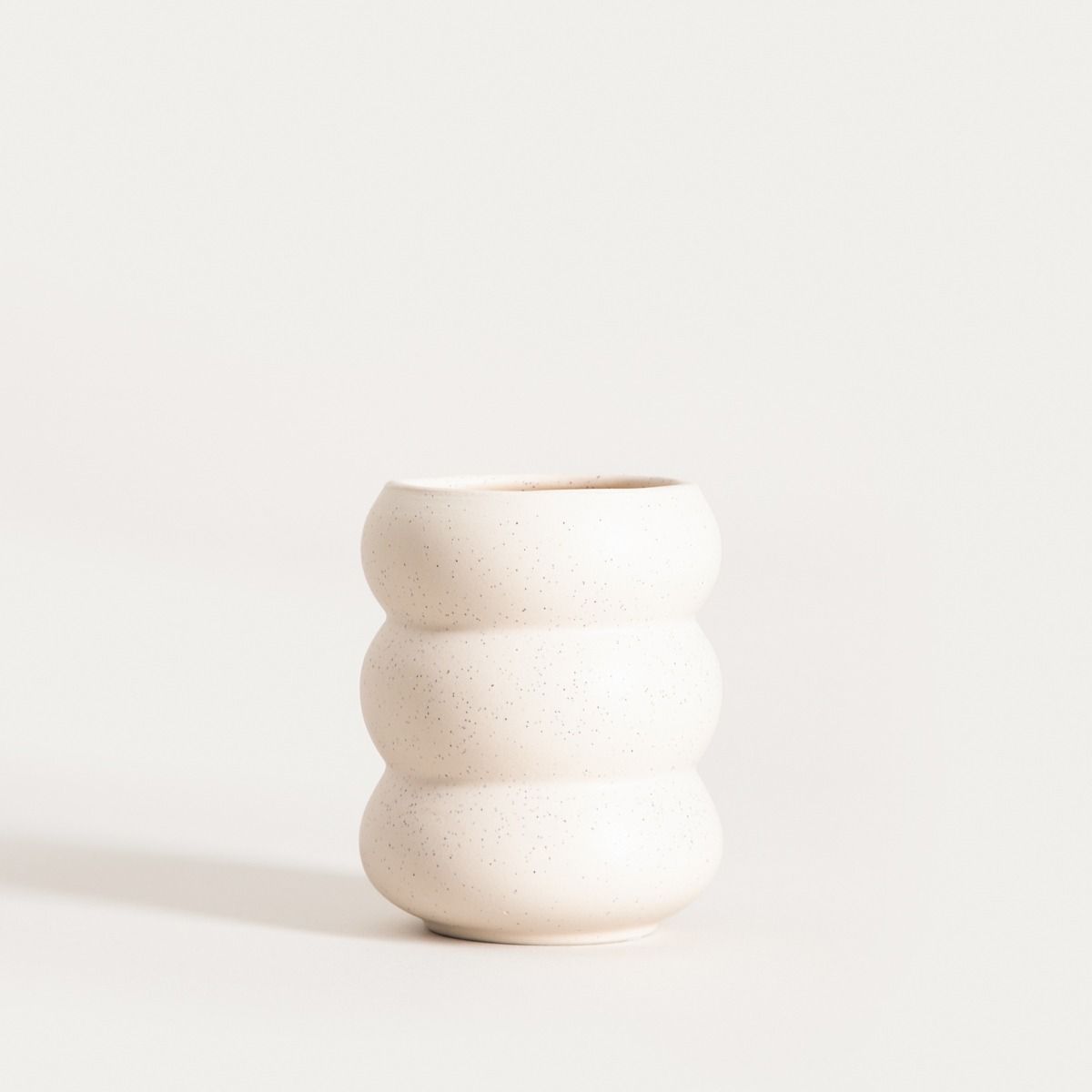 Kubek BUBBLY bez ucha kremowy nakrapiany 0,3 l