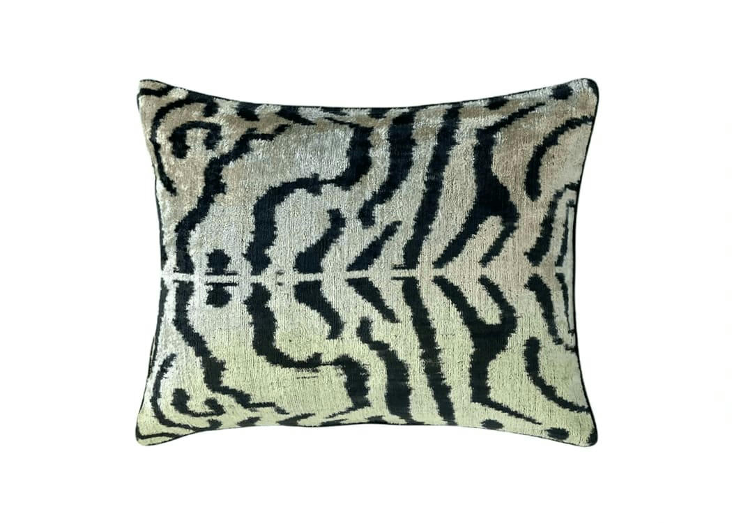 - Housse de coussin velours soie ikat  40x50 blanc