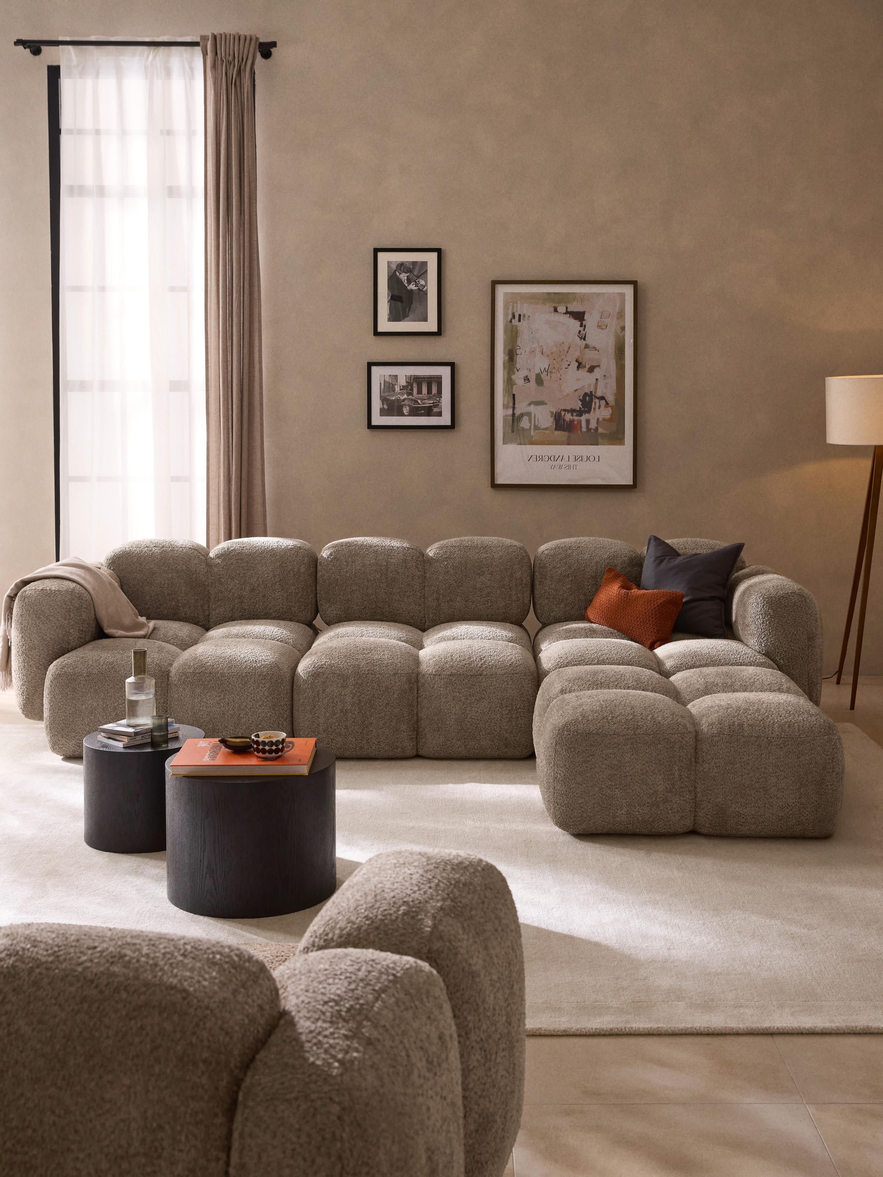 Modulares Sofa Tayla (4-Sitzer) aus Teddy-Bouclé mit Hocker (links/rechts)