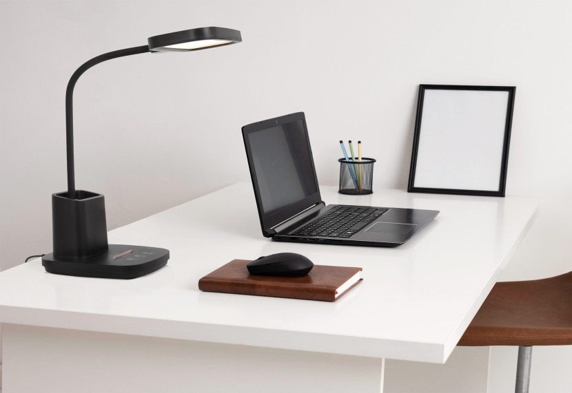 Lampka biurkowa TOLA czarna LED 9W 3000-5700K 500lm Kaja