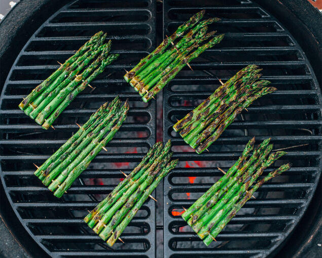 Kamado Joe Cast Iron Half Cooking Grill to suit Classic