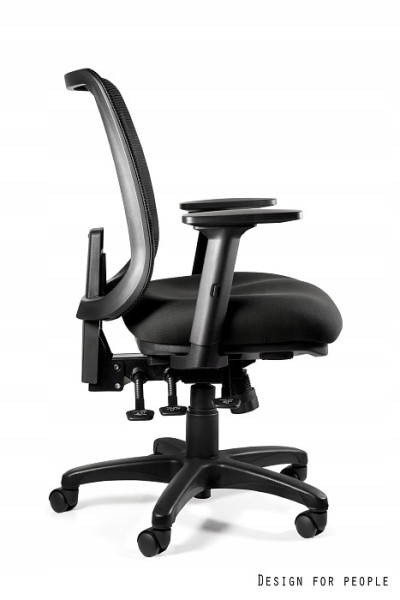 Ergonomiczny fotel biurowy SAGA PLUS M czarny siatka/tkanina