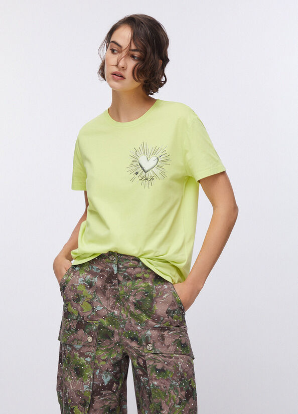 T-shirt con stampa e applicazioni