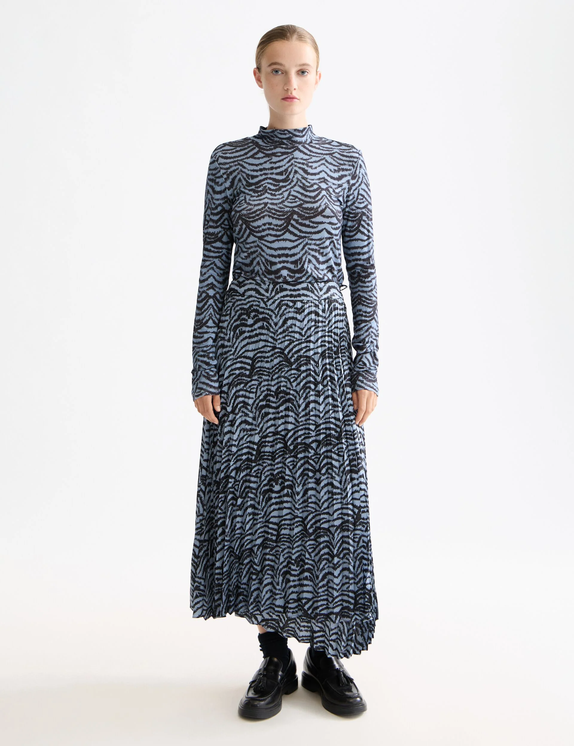 All over printed mock neck long sleeve T-shirt