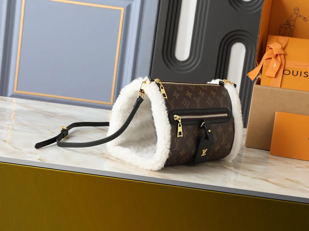 Louis Vuitton Teddy Mitt (Replica)