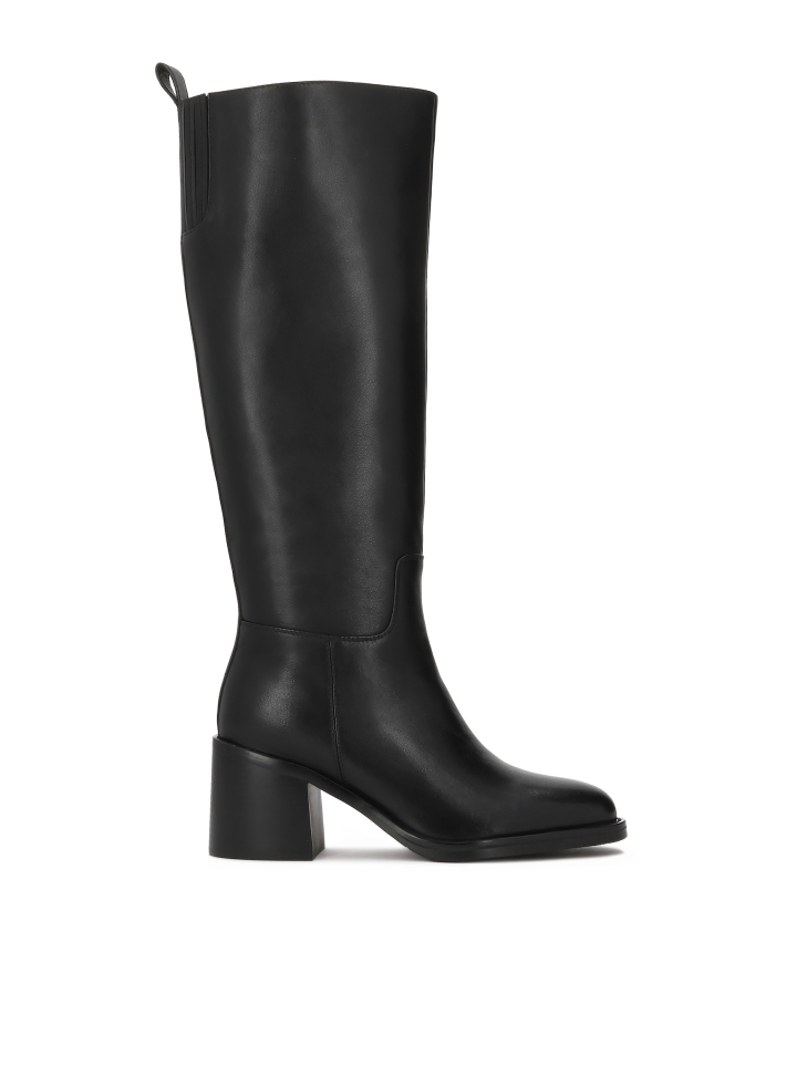 Black leather boots with block heel