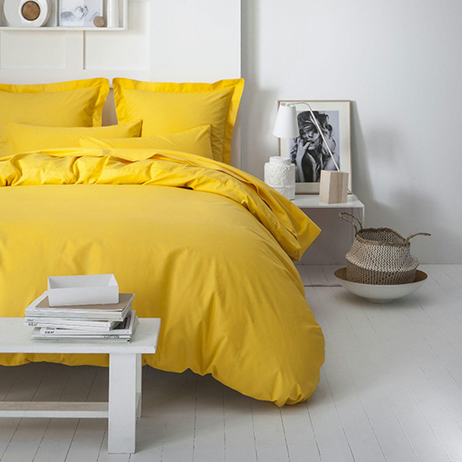 - Drap plat 100% coton 57 fils 240 x 300 cm jaune safran