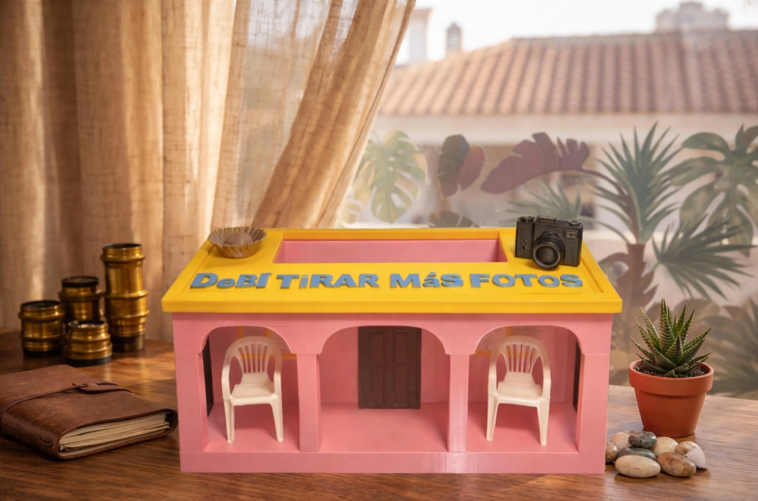 La Casita Desk Organizer Pen Holder