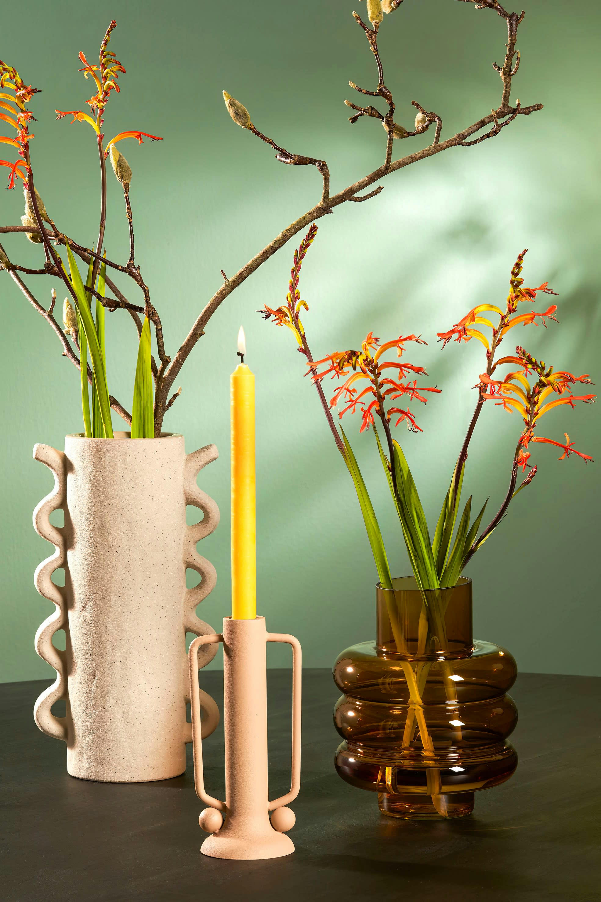 - Lot de 6 bougies longue en stéarine jaune