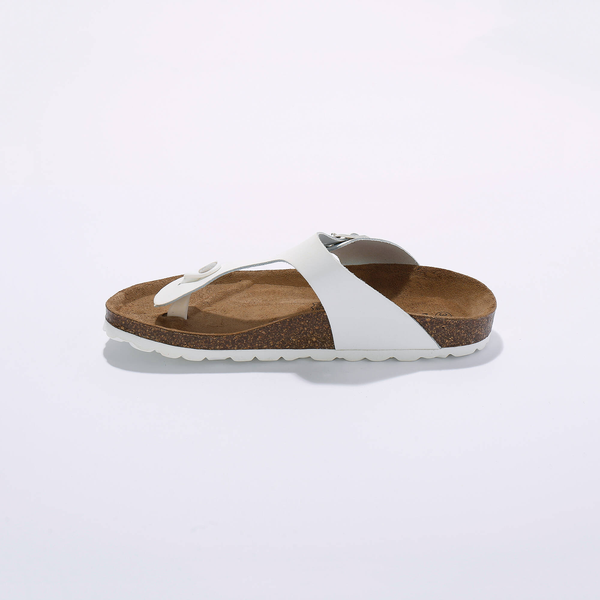 Sandales entredoigts cuir à boucle réglable