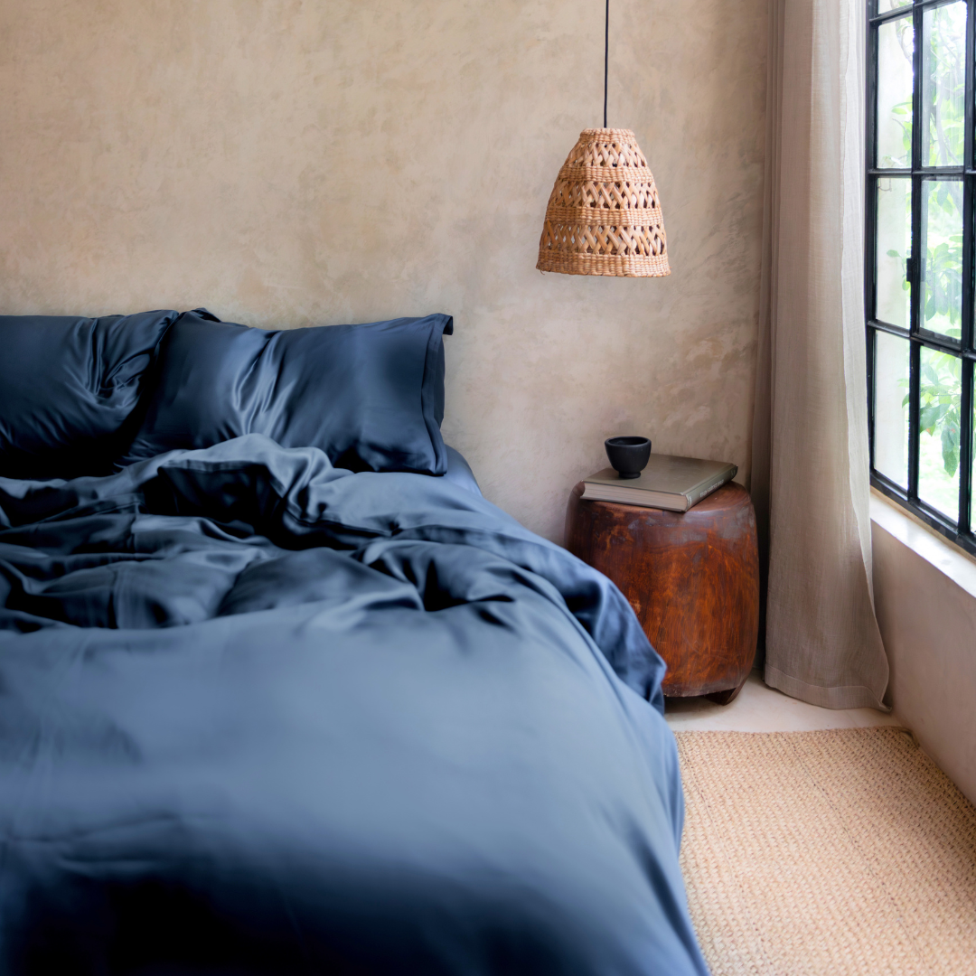 Coco & Cici - Tencel Sateen Dekbedovertrek 260 x 220 cm - 2 Persoons Beddengoed - Donker Blauw - Lyocell - Hypoallergeen & Extra Zacht - 2