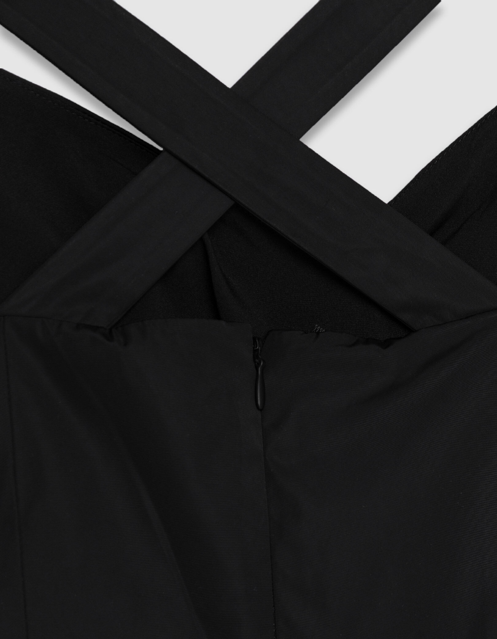 Robe chic à bretelles noire en taffetas Femme
