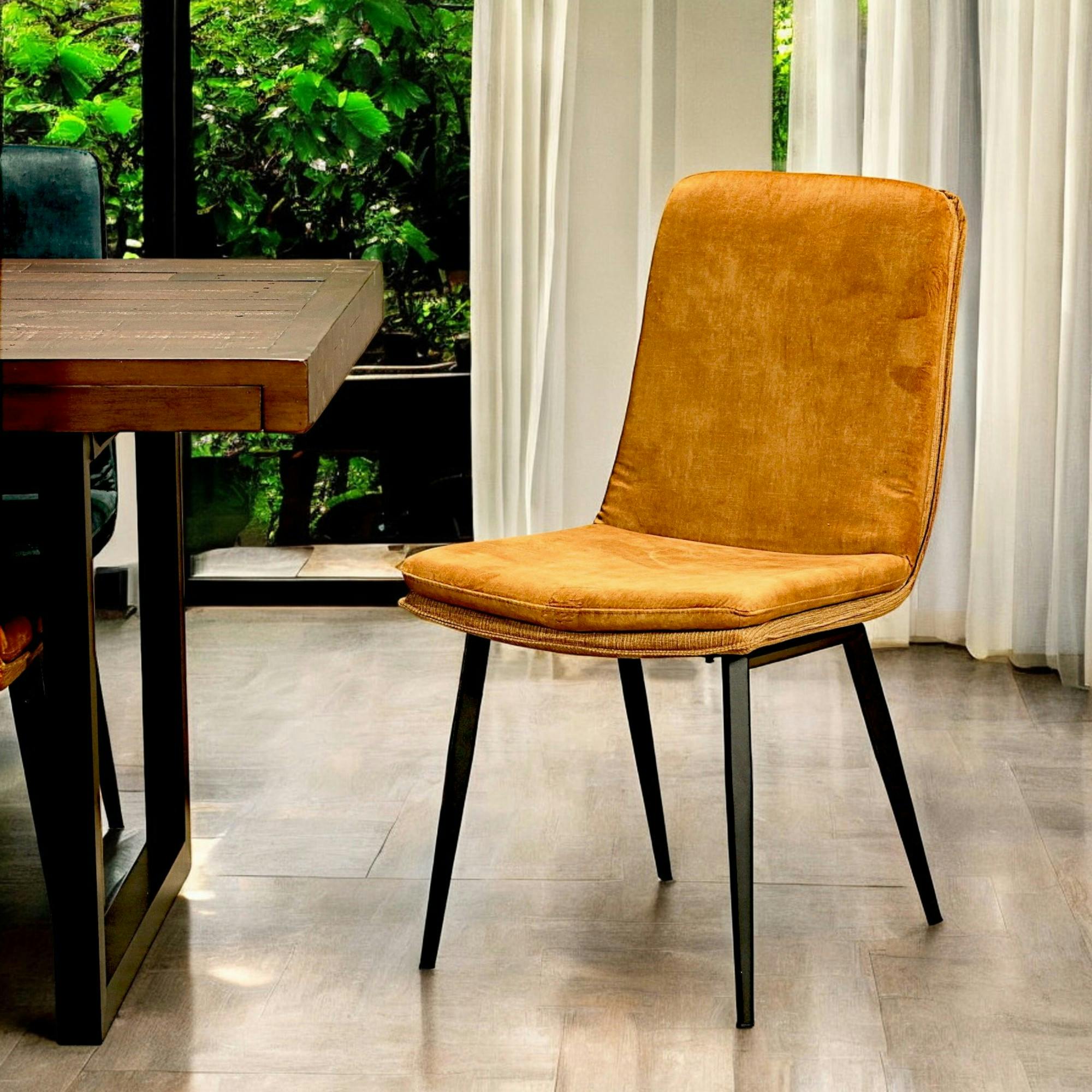 Chaise en velours doré à double coussinage (lot de 2) OKA