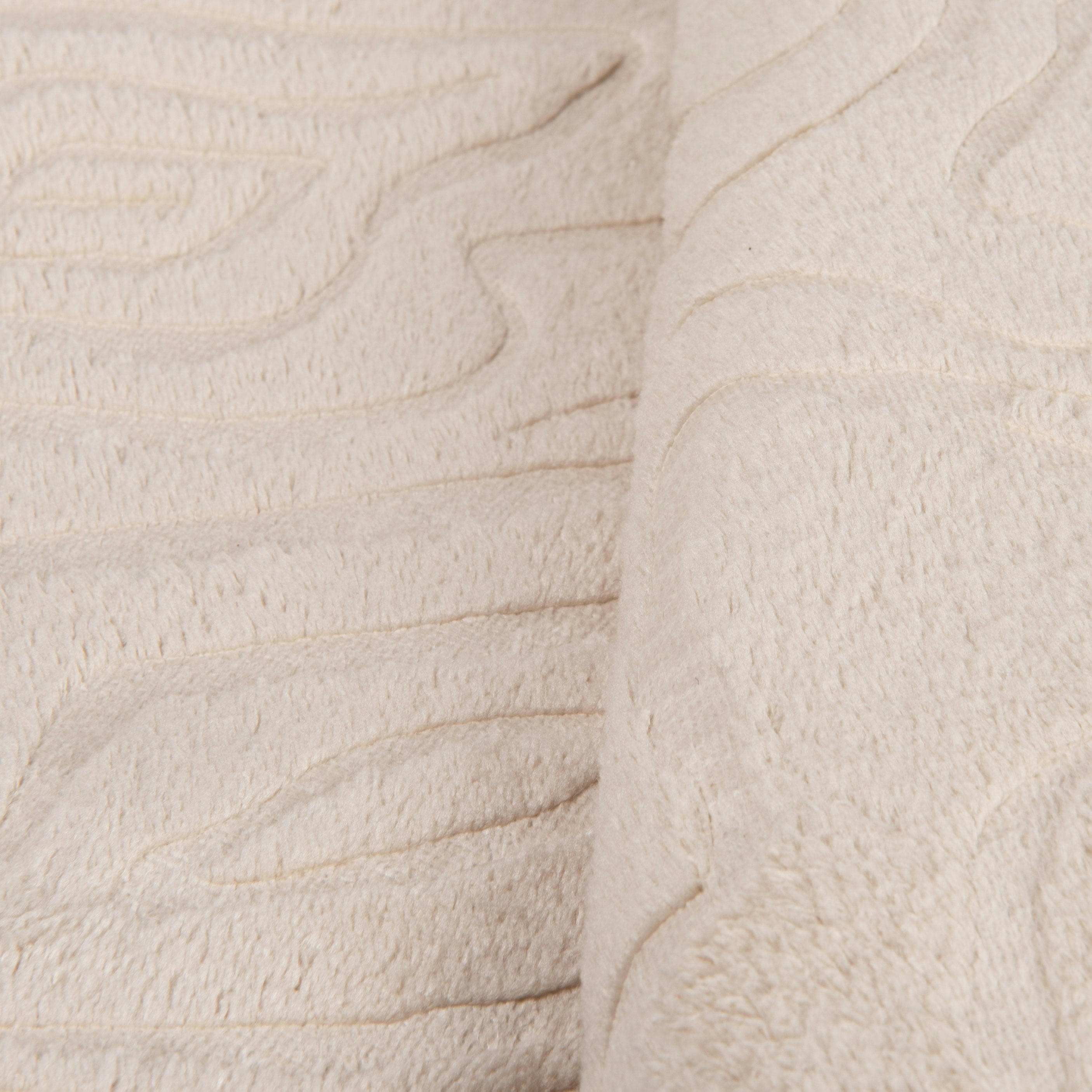 GAGNIA - Plaid en polyester recyclé motif embossé beige 170x130