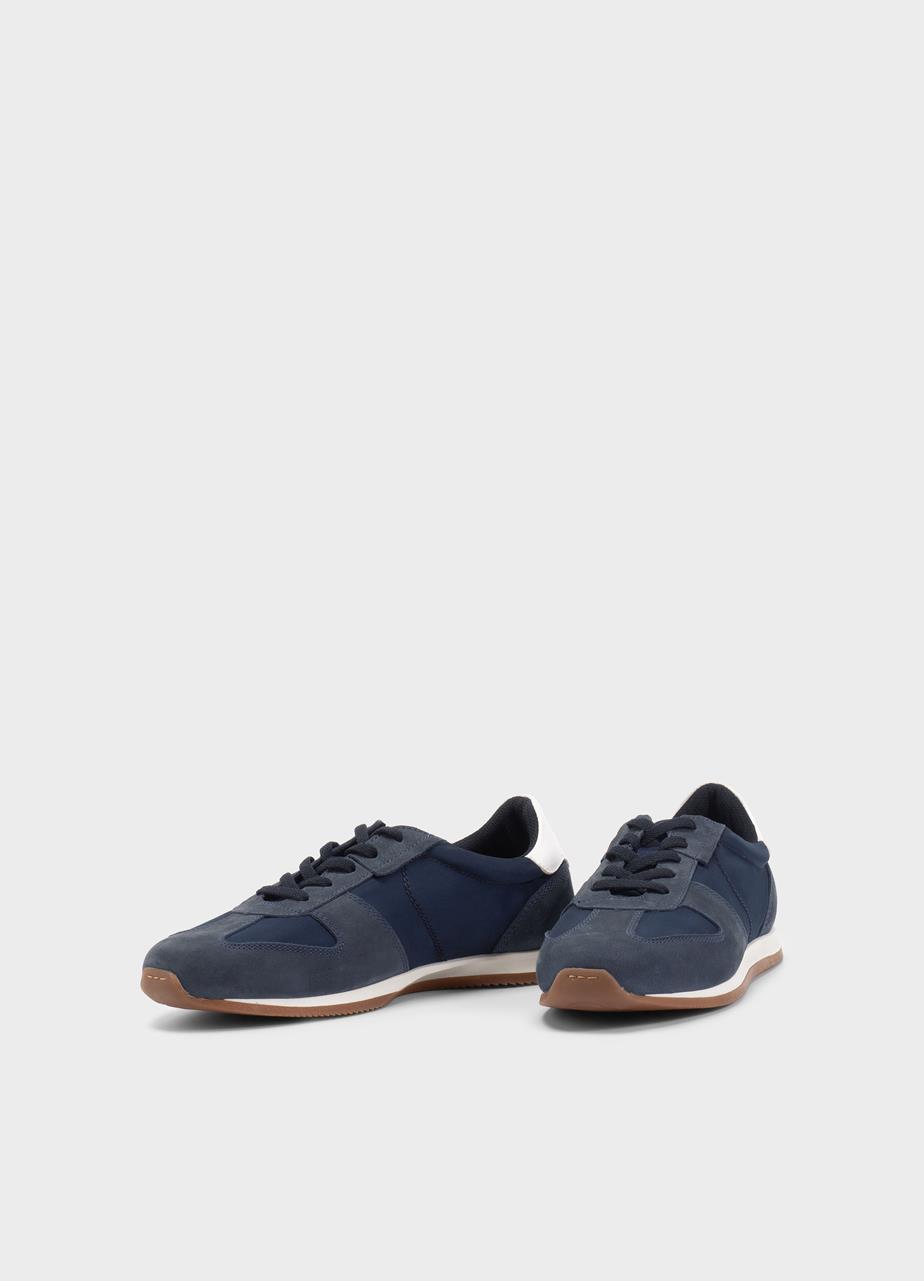 Yasmin Sneakers