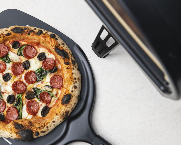 Gozney Roccbox Portable Pizza Oven - Signature Edition Black