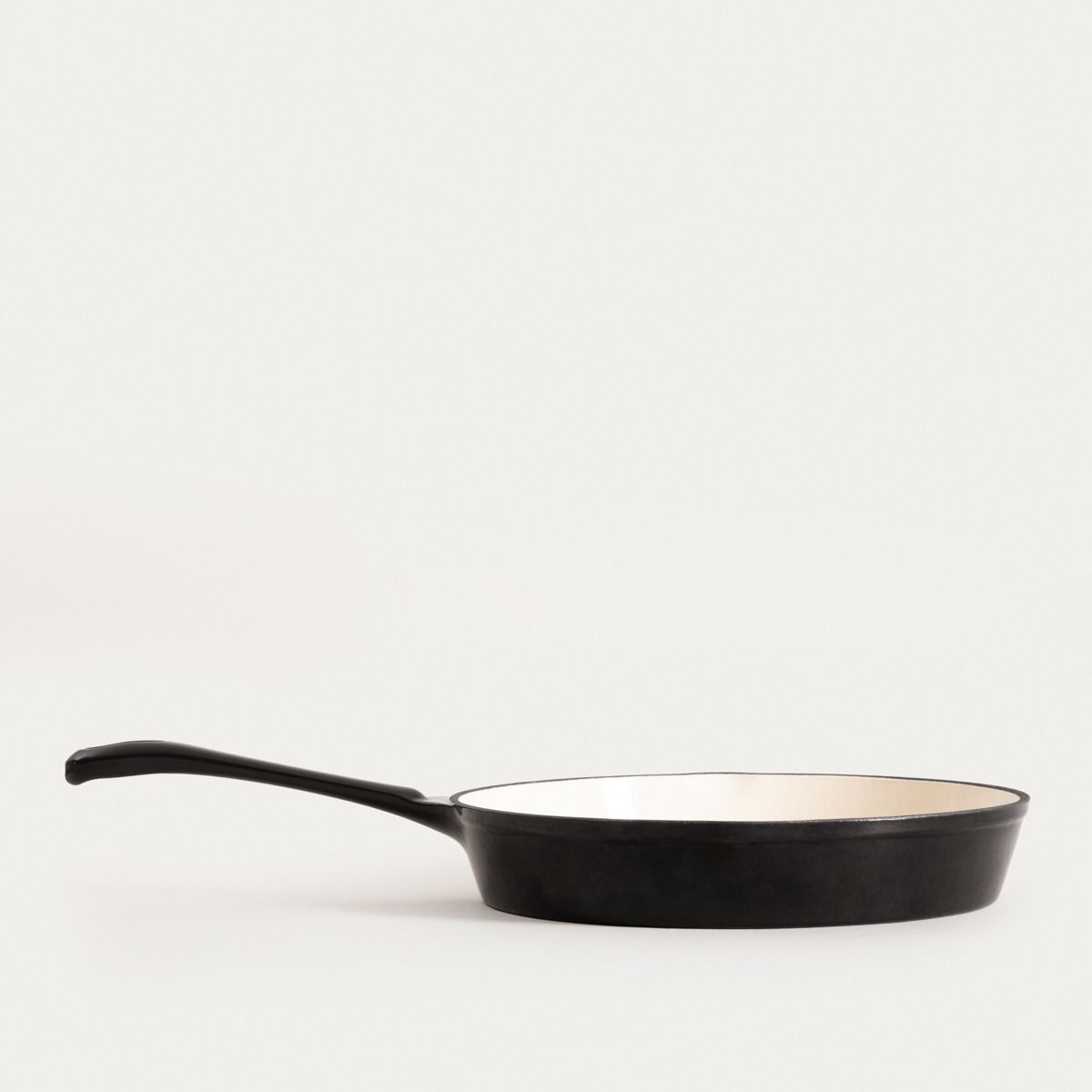 Patelnia żeliwna ANDREAS czarna 26cm