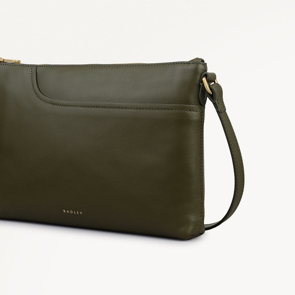 Pockets - Medium Ziptop East-West Cross Body Bag