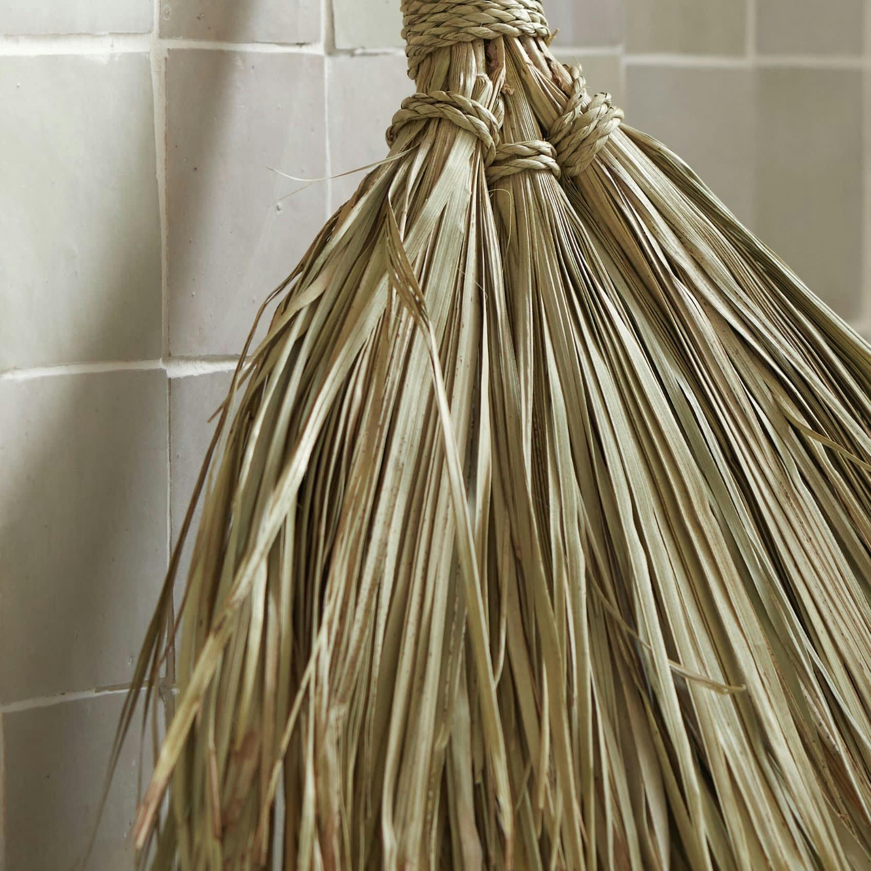 - Balai à main marocain osier naturel 45 cm