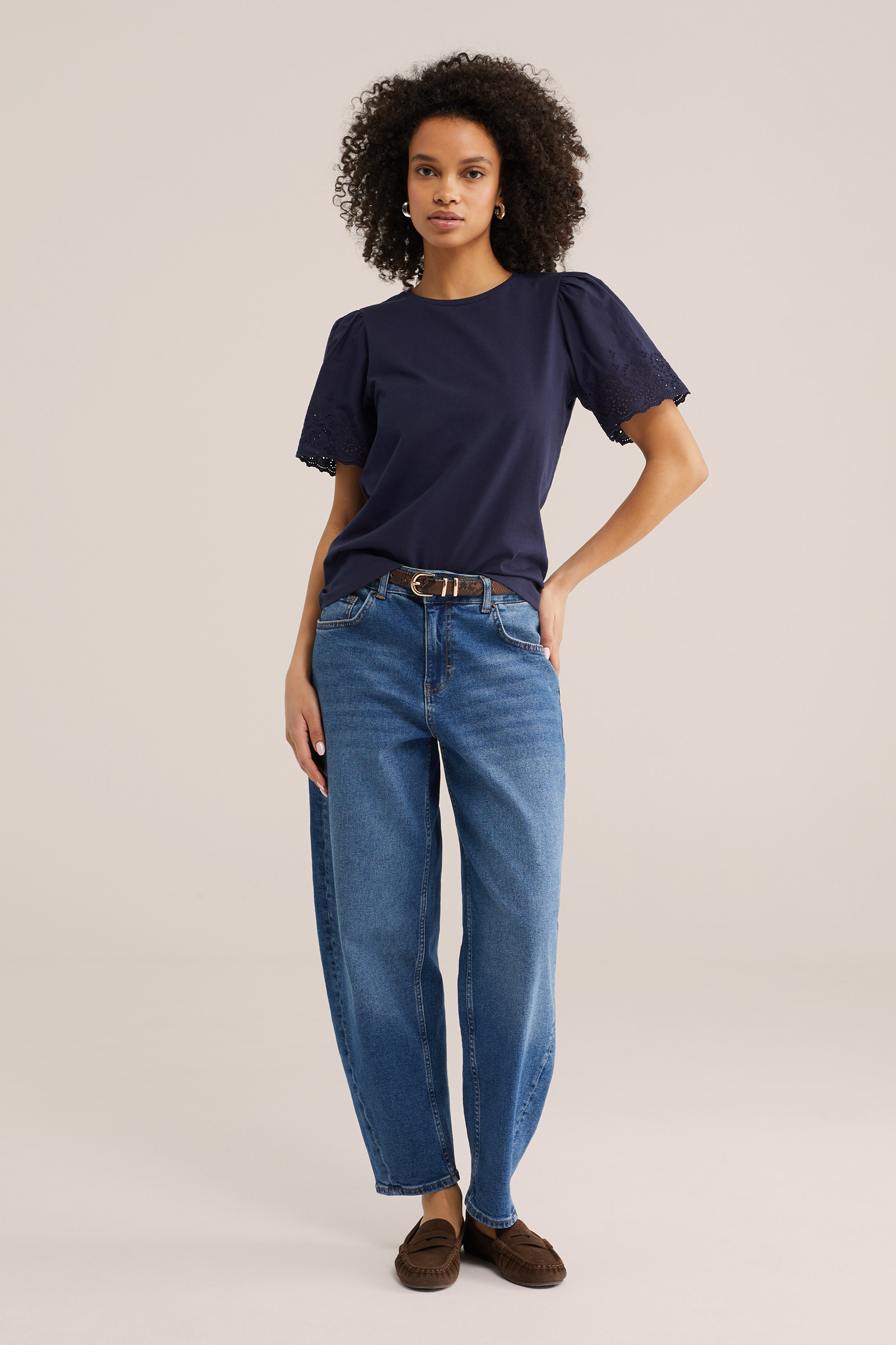 Dames T-shirt met embroideries