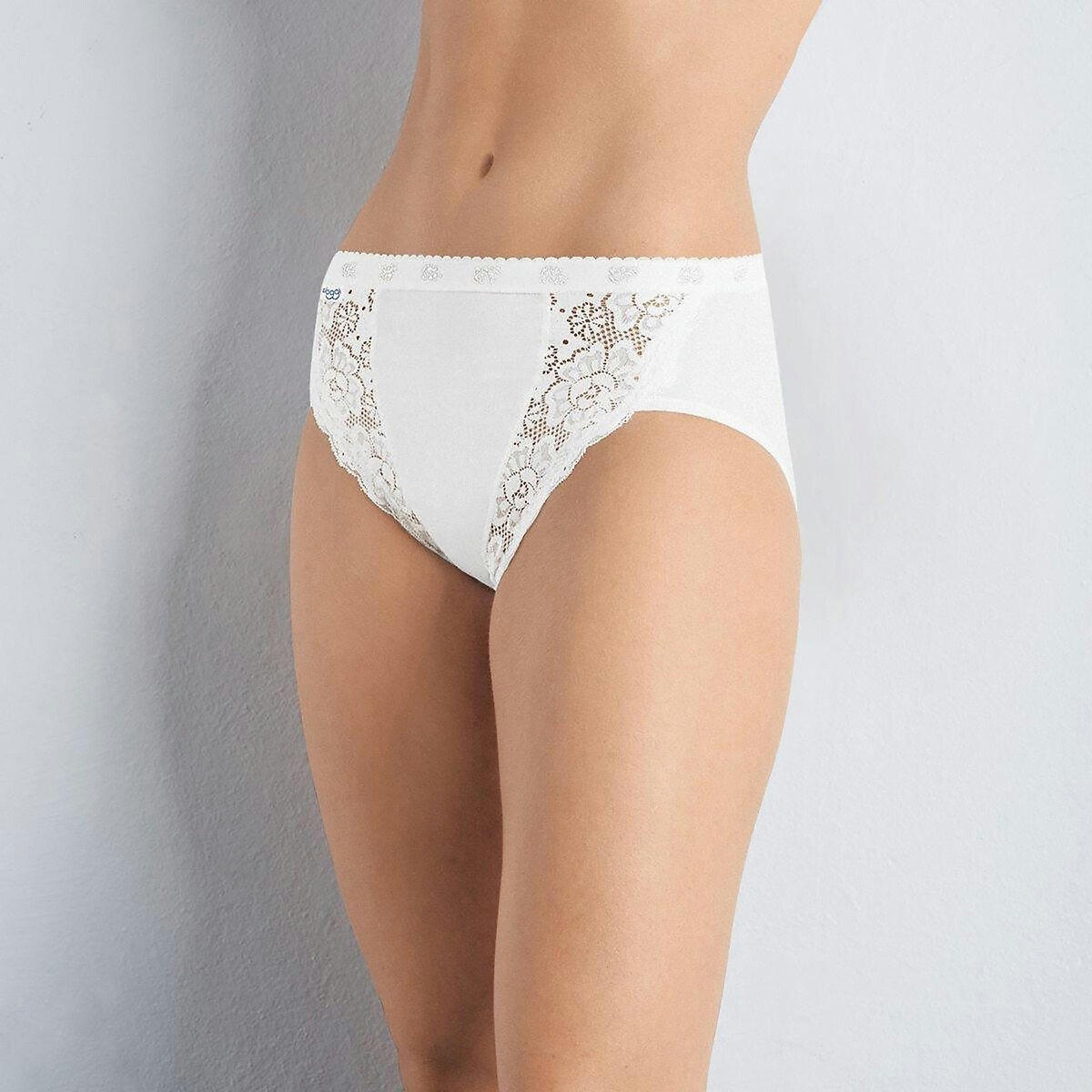 Slip échancré Chic (lot 3+1 gratuit)