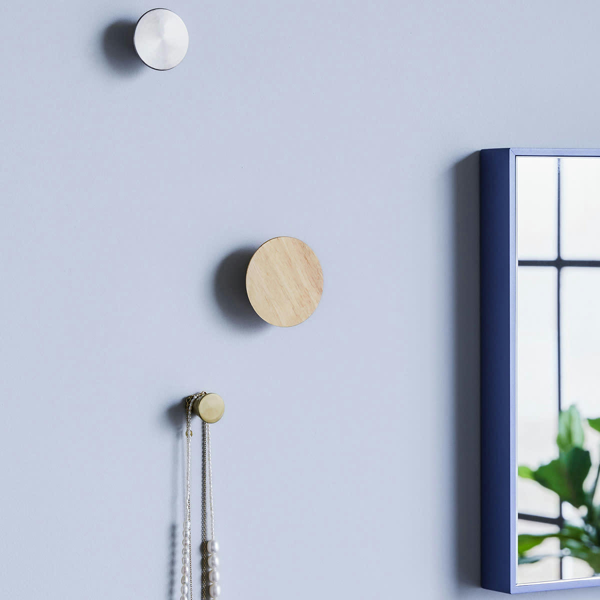 CONE - Patère en métal  bois et laiton (x3)