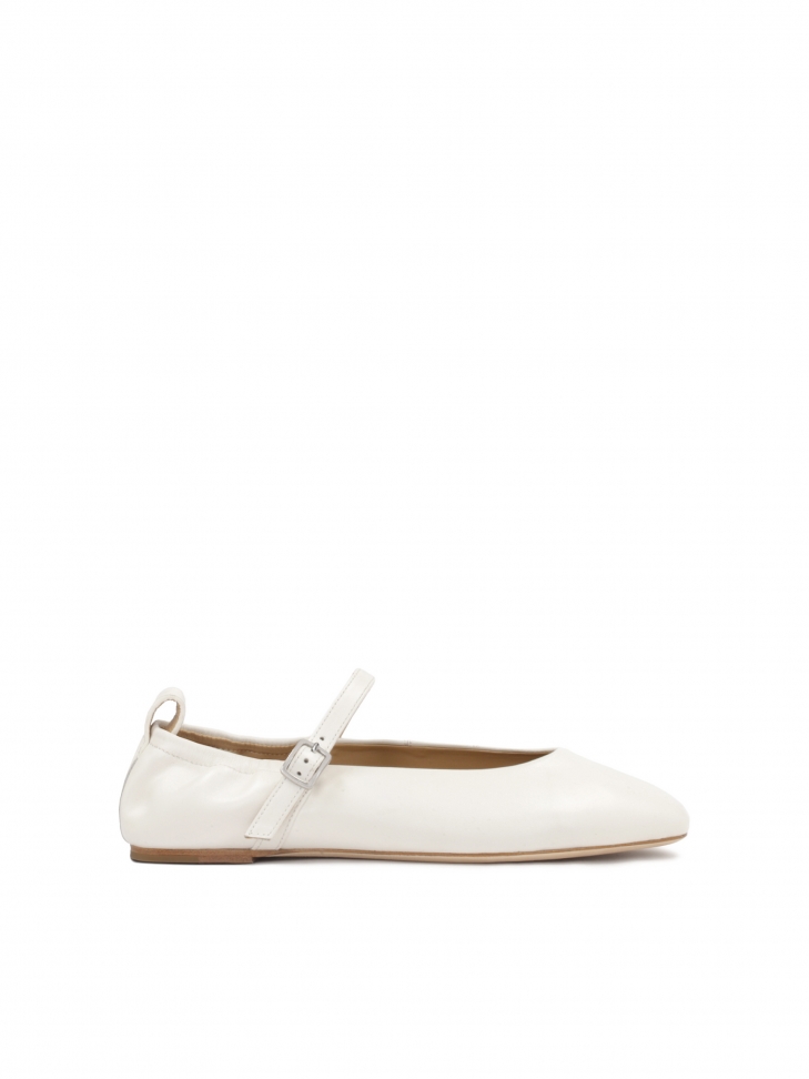 White leather ballerinas with strap
