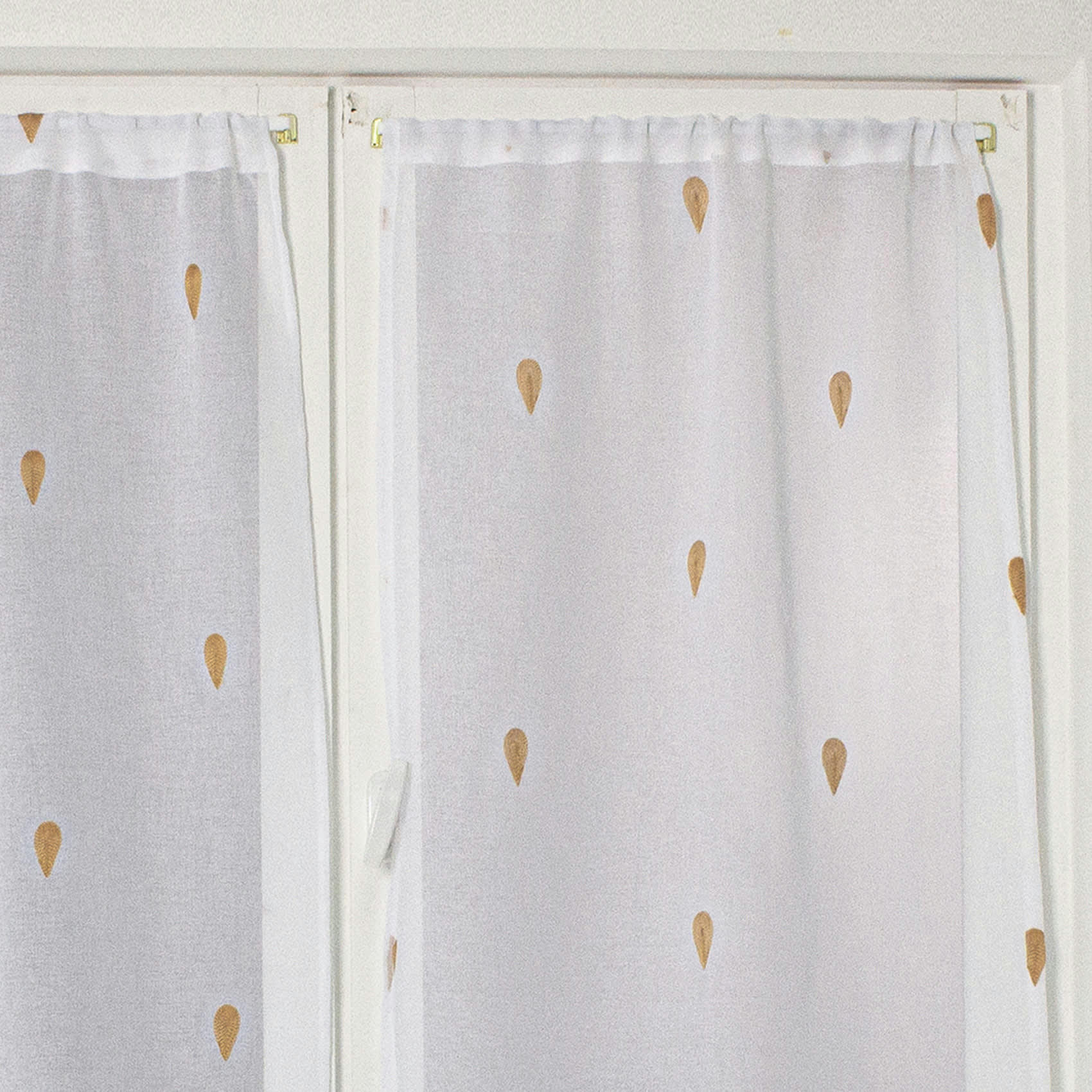 - Paire de vitrages droits brodée de gouttes