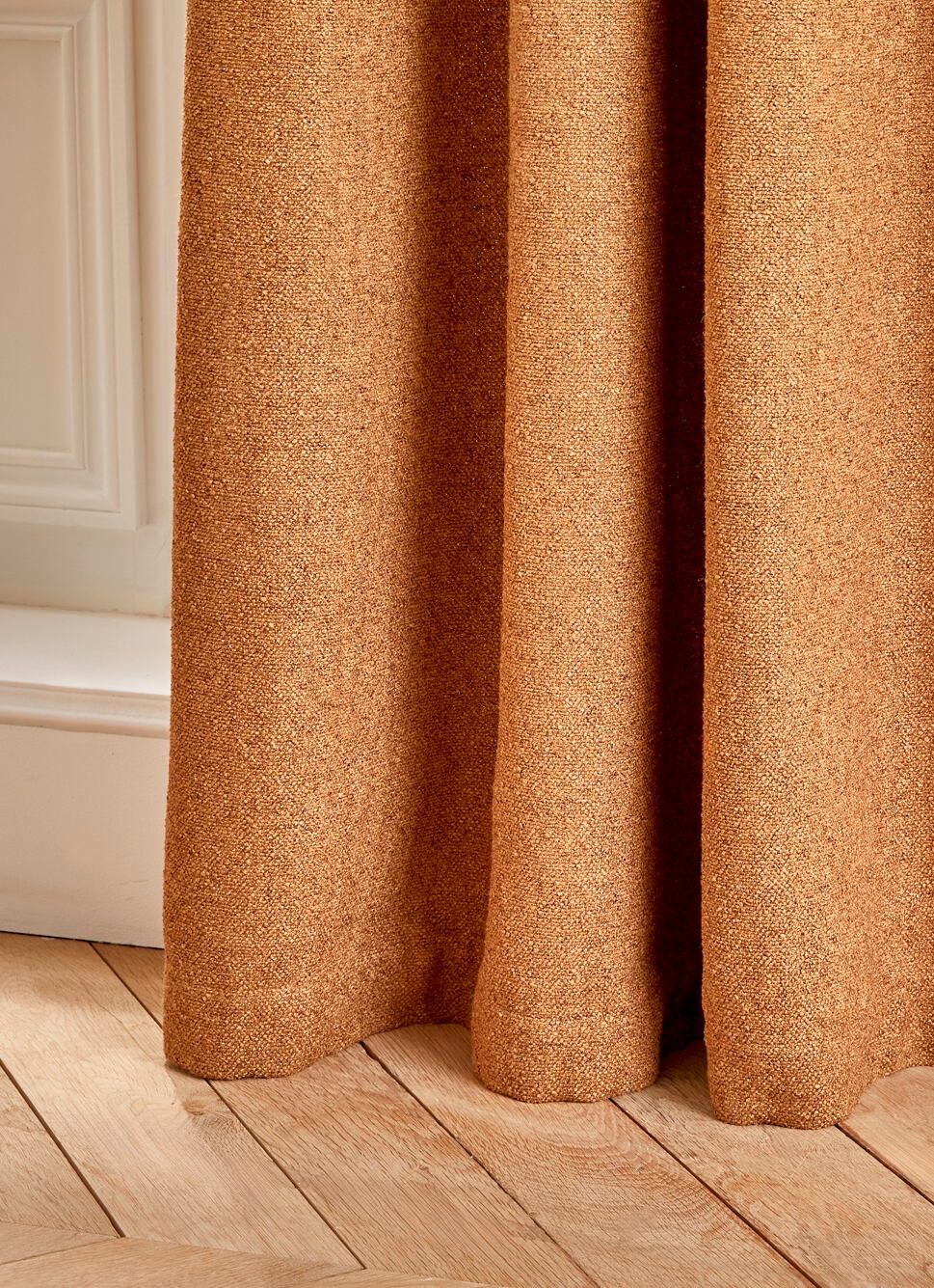 RIDEAU UNI LÉGER EN BOUCLETTE TAMISANT CARAMEL