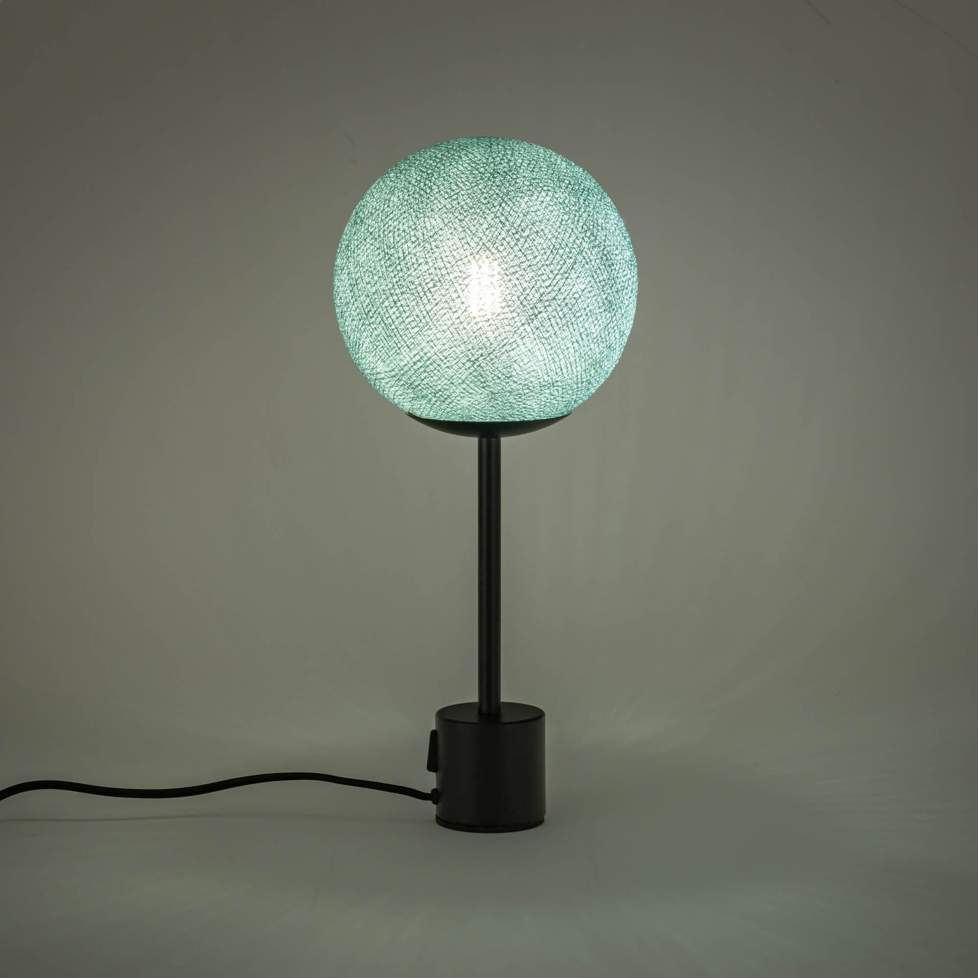 APAPA - Lampe à poser électrifiée tissée à la main H39,60cm - vert