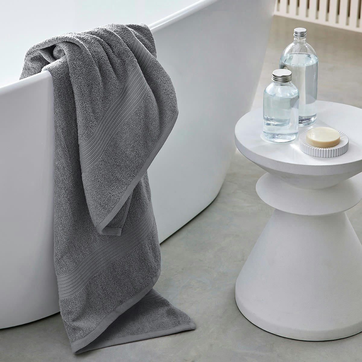 MEVAK BAÑO - Maxi drap de bain uni en coton gris 90x150