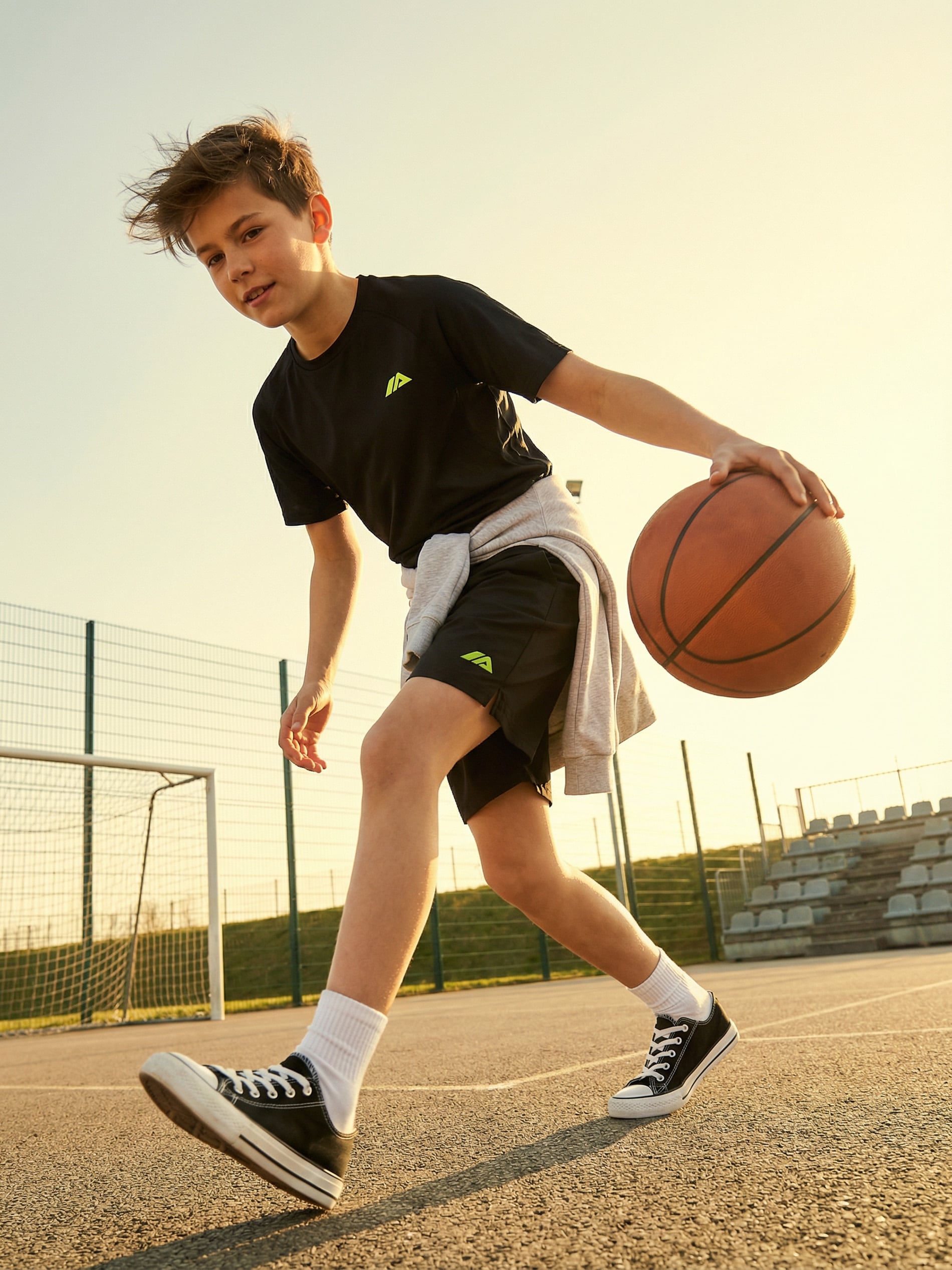 Szorty sportowe z odblaskowymi elementami Active