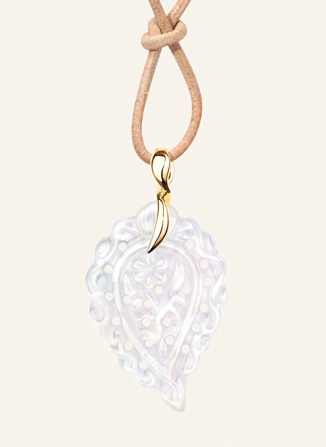 TAMARA COMOLLI Anhänger PENDANT INDIA SMALL MOTHER OF PEARL WHITE aus 18 Karat Gelbgold und Perlmutt