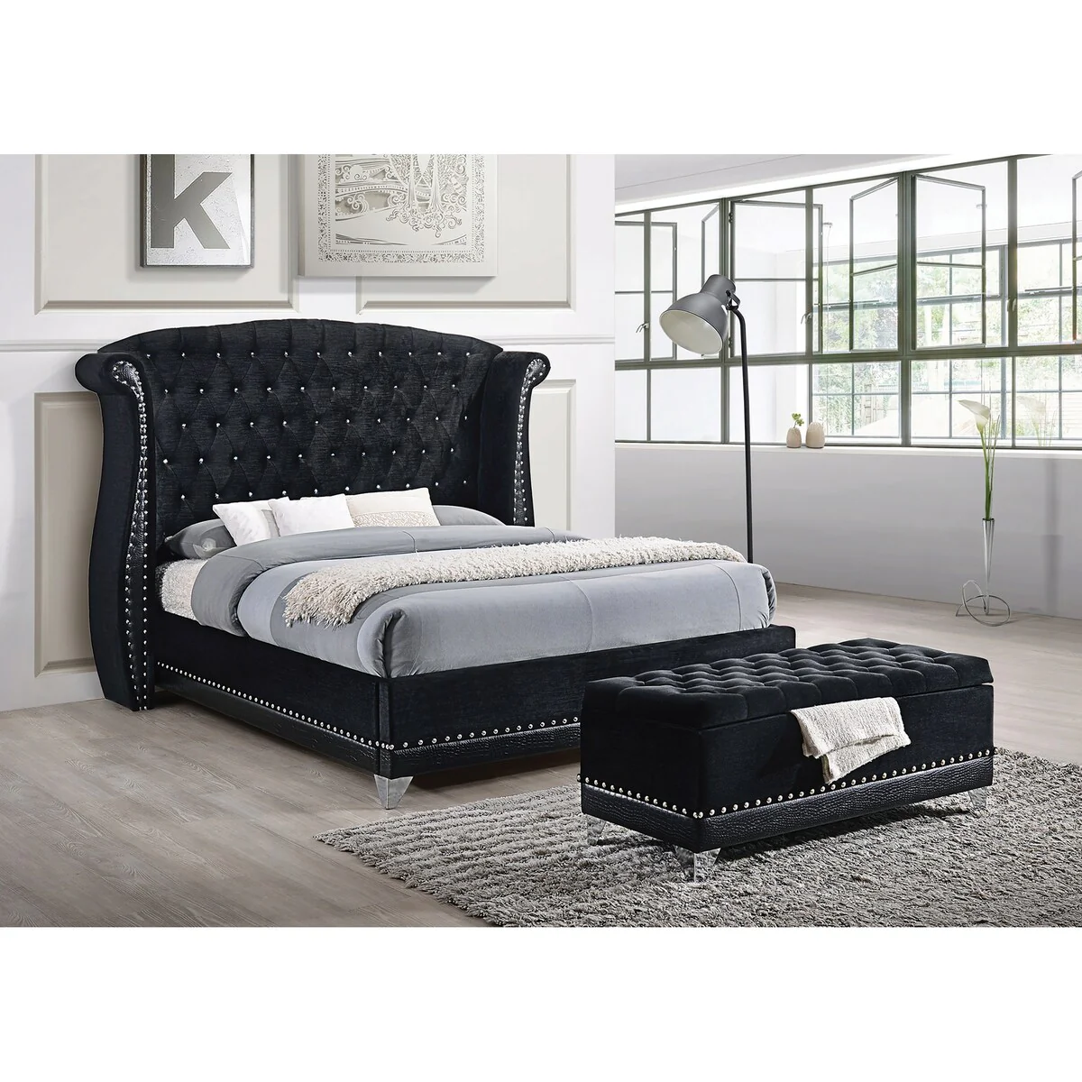 Aubrey Black 5-piece Upholstered Bedroom Set