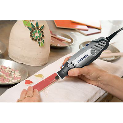 Outil multifonction filaire Dremel 3000 avec 15 accessoires et sac - 130W