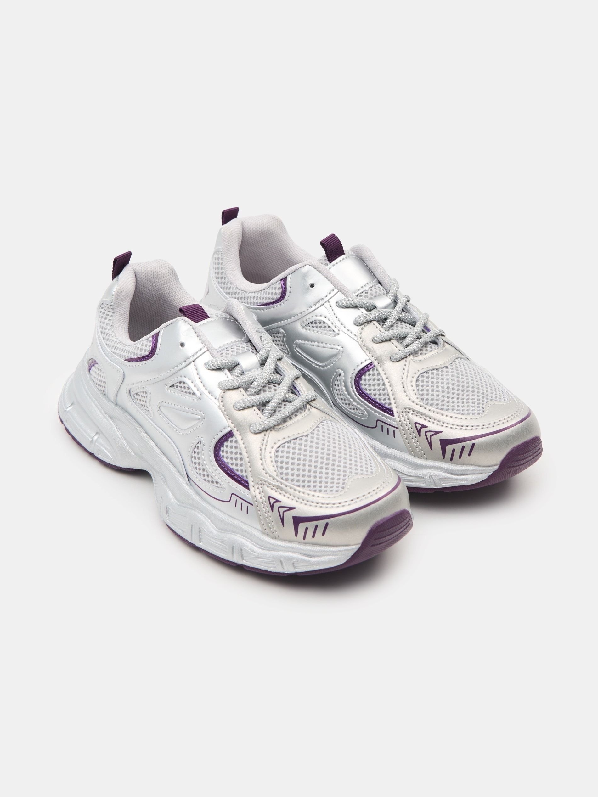 Sportowe sneakersy z lekką podeszwą