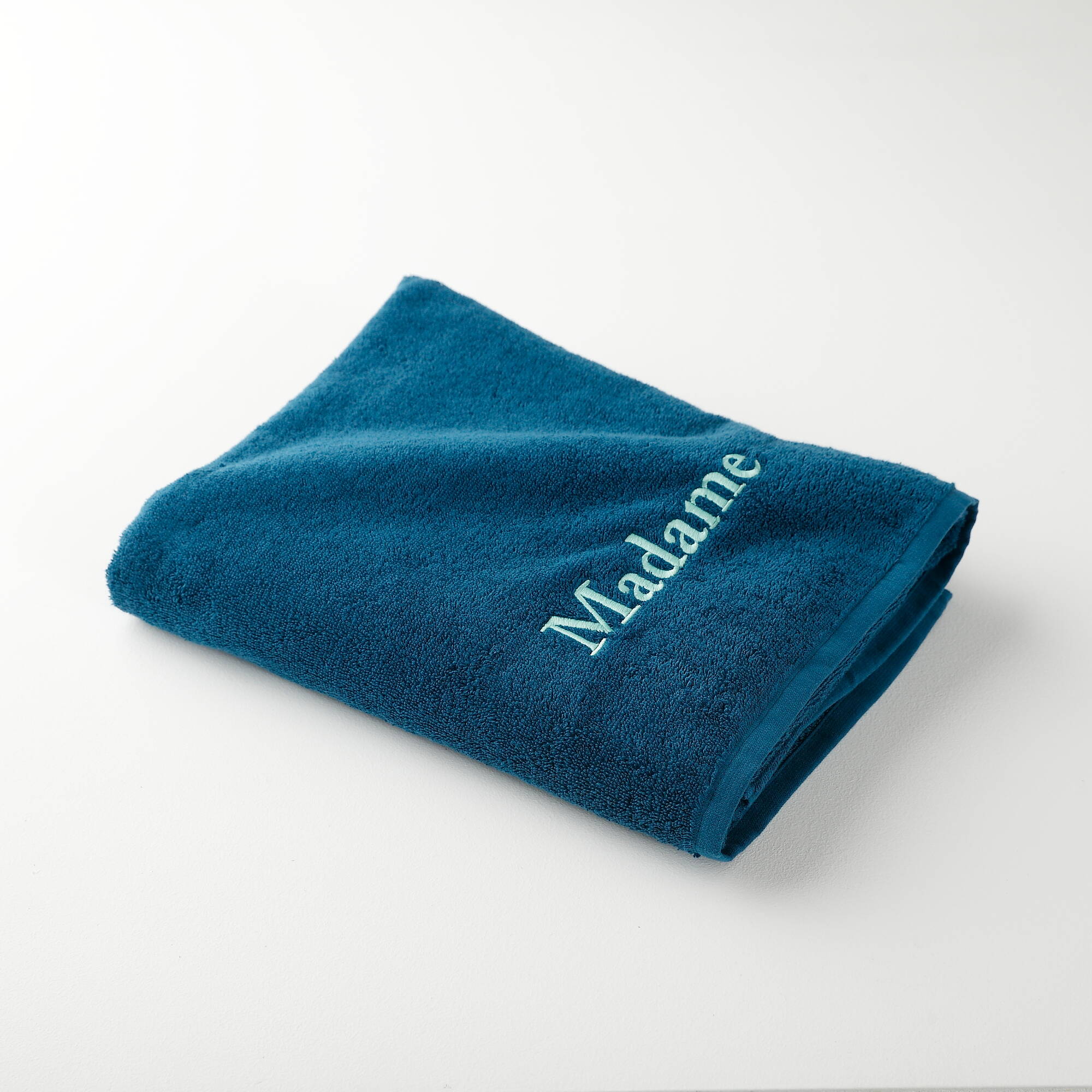 Collection serviettes de bain 420 g/m² brodées "MADAME"