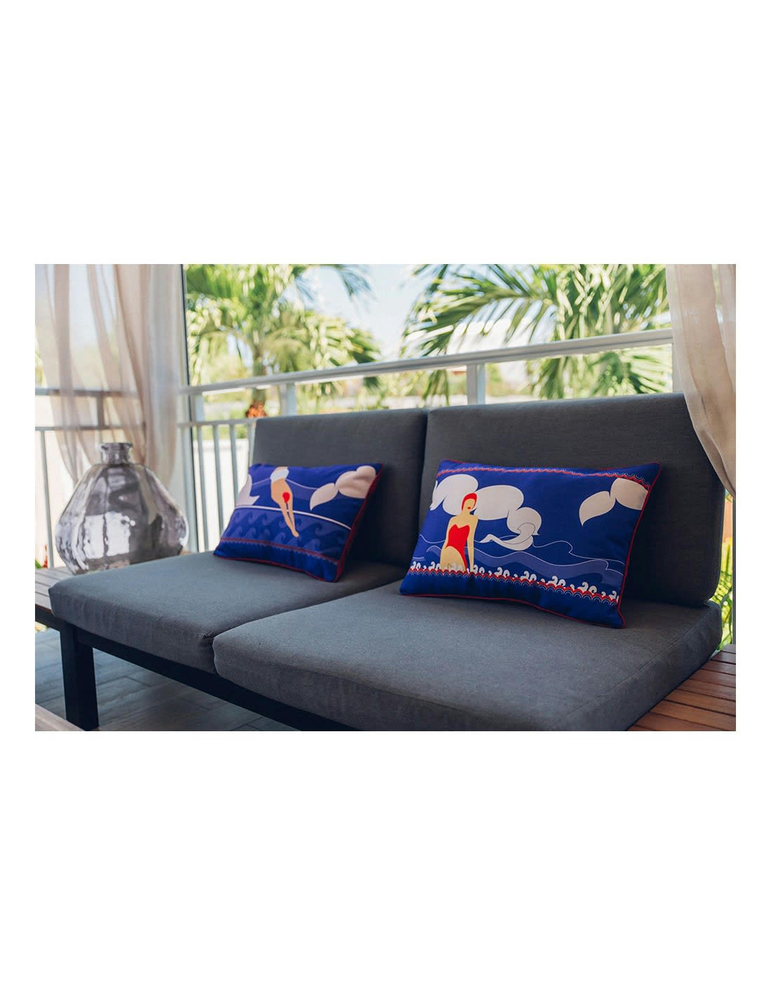 COUSSIN DÉCO - Coussin garni en tissu imprimé 60x40 cm Baigneuse