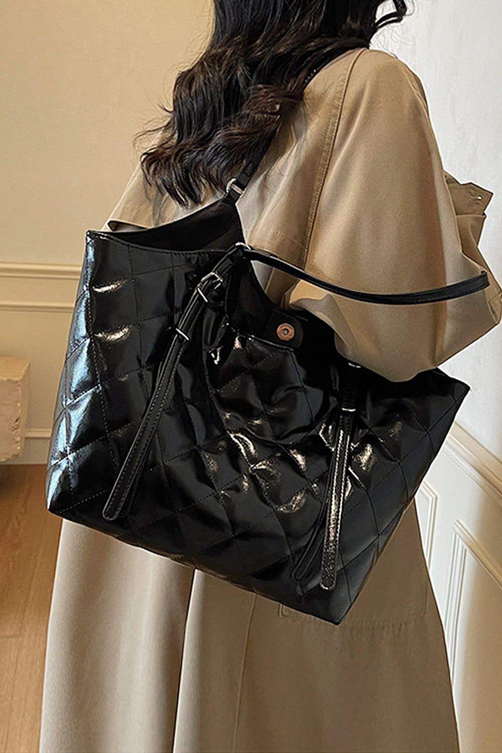 XY London Magnolia' Women's Quilted Wet look Tote Bag with Handle