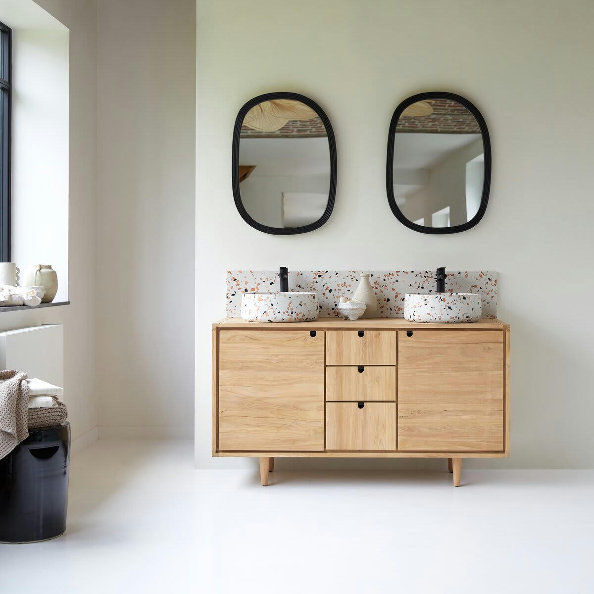 JONÀK - Meuble sous vasque en teck massif 145 cm