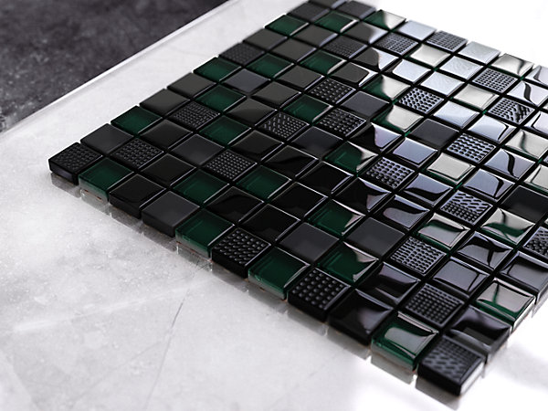 Mosaïque en verre sur filet pour salle de bain ou cuisine 30 cm x 30 cm - Black lantern