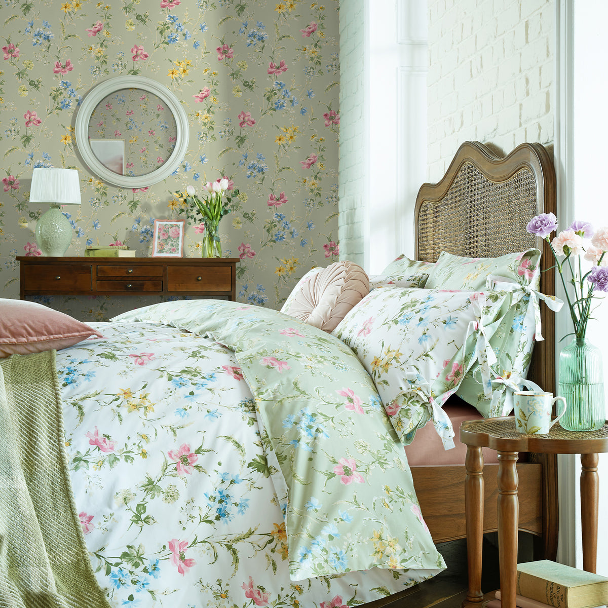 Laura Ashley Vliesbehang Poppy Meadow Groen