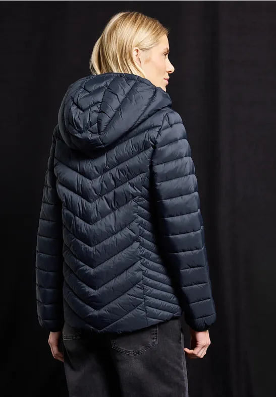 Jacke mit abnehmbarer Kapuze