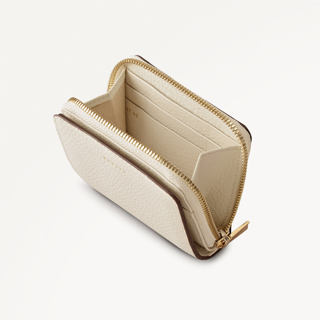 Dukes Place - Medium Zip Around Purse