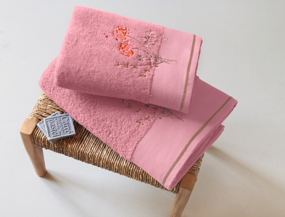 Drap de bain brodéBalade folk