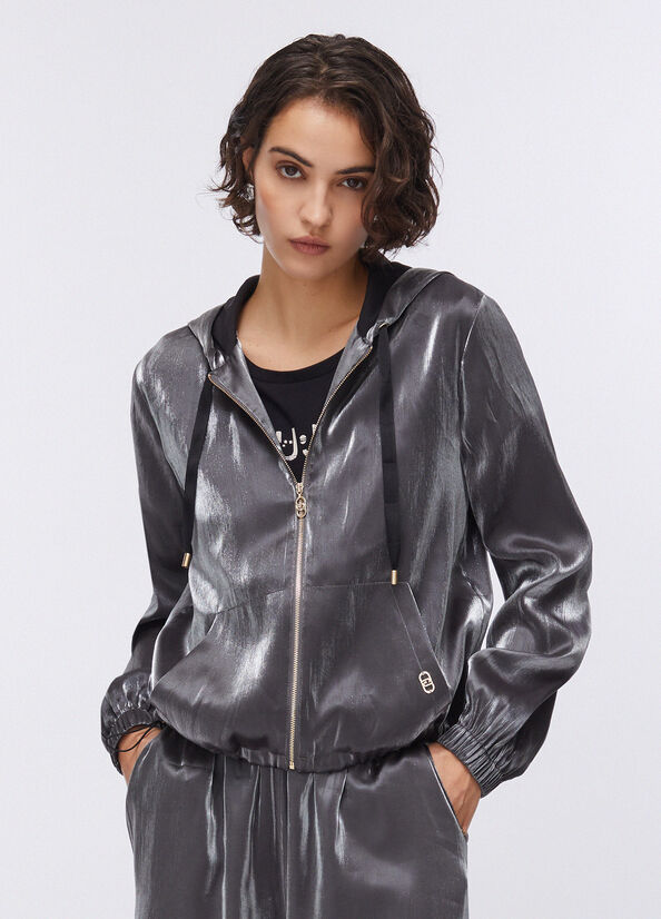 Giacca laminata con cappuccio