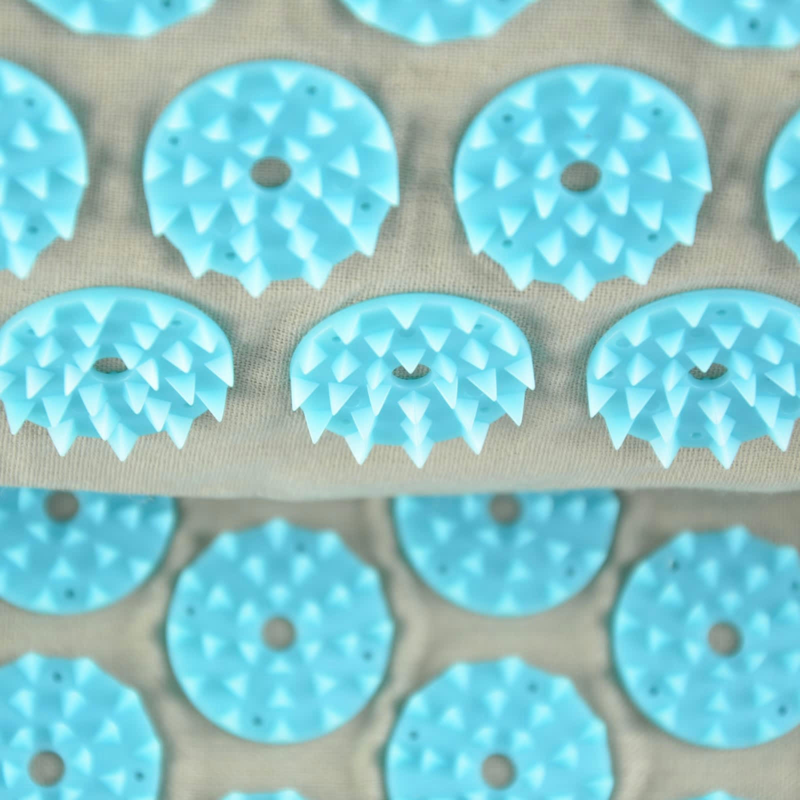 BEAUTE & BIEN-ETRE - Tapis et Coussin d'Acupression avec 296 picots et housse offerte