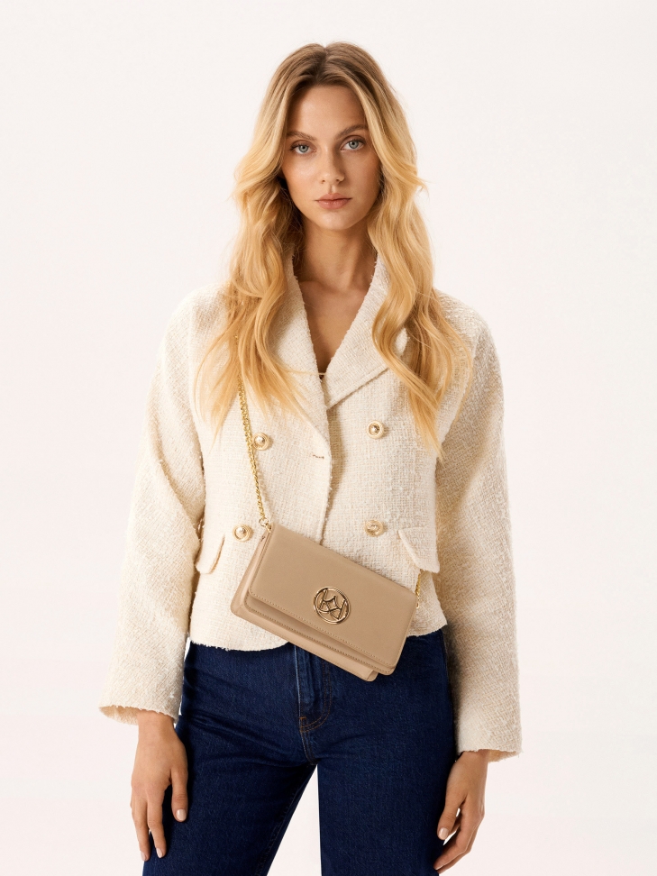 Leather rectangular bag on a gold chain