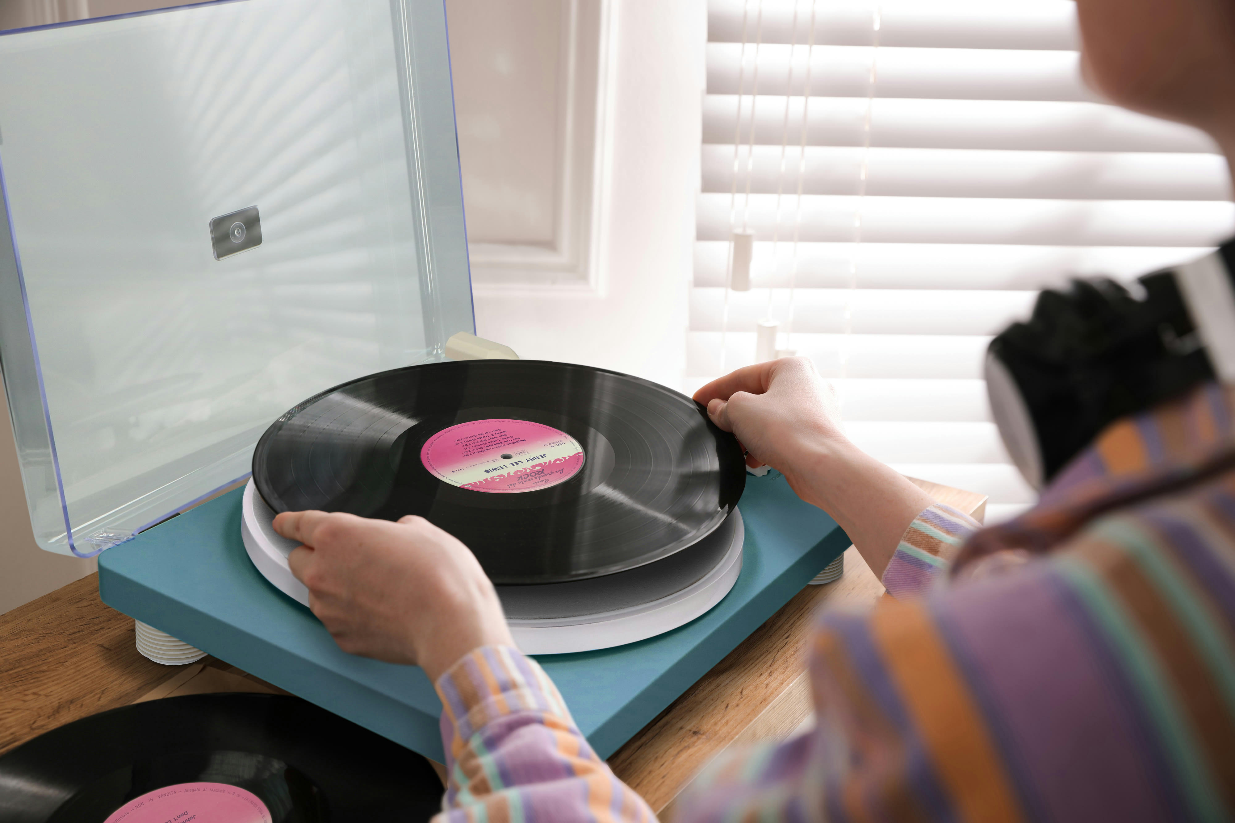 - Platine vinyle avec haut-parleurs intégrés et encodage usb turquoise