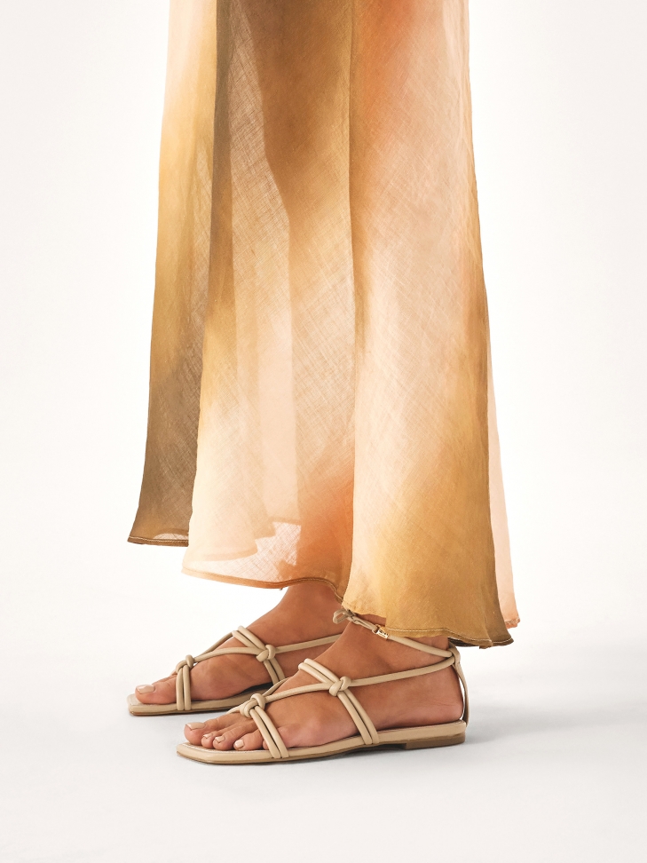 Tiered flat sandals in full grain leather